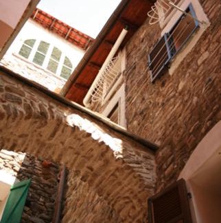 Isolabona Apartment | Appartamento nel centro storico di Isolabona