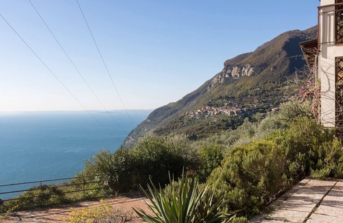 Oldesio Apartment | Appartamento Panorama wit lake view balcony