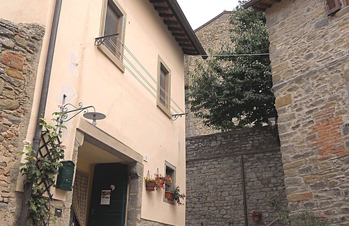 Cortona Old Town Apartment | Appartamento Stefy, Cortona, in the old town typical Tuscan