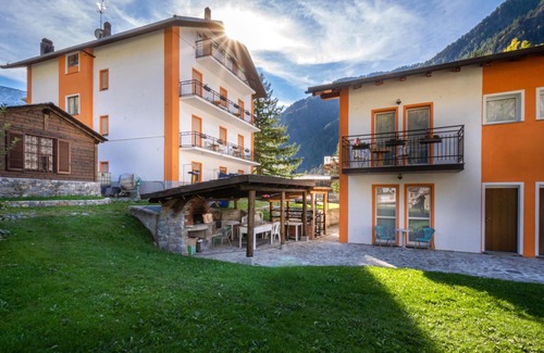 Turchi Apartment | Appartamento Verde with Mountain View, Wi-Fi, Terrace & Garden