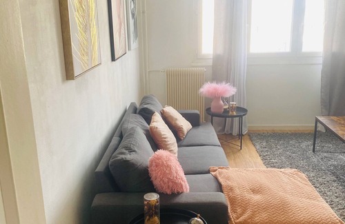 Montigny-les-Cormeilles Apartment | Appartement Chaleureux et Lumineux