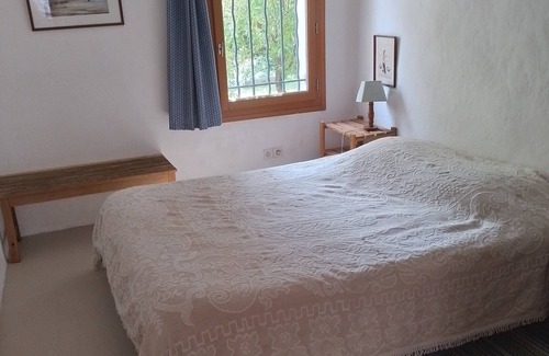 Saint-Christol-Les-Ales House | Appartement Dans mas Cévenol