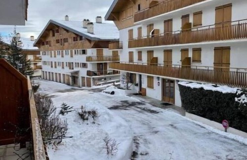 Saint-Etienne-de-Tinee Apartment | Appartement Auron : Wifi et box - Grand Espace Vert . A Deux pas du Centre