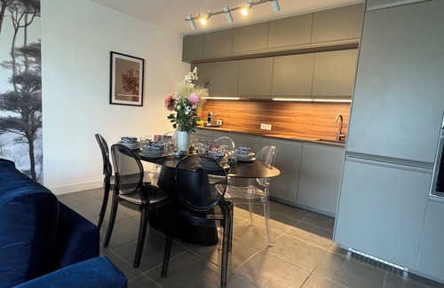 Villeneuve-les-Avignon Apartment | Appartement Avec Jardin Neuf et Élégant Dans une Résidence Calme