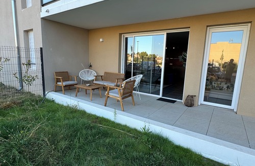 Villeneuve-les-Avignon Apartment | Appartement Avec Jardin Neuf et Élégant Dans une Résidence Calme