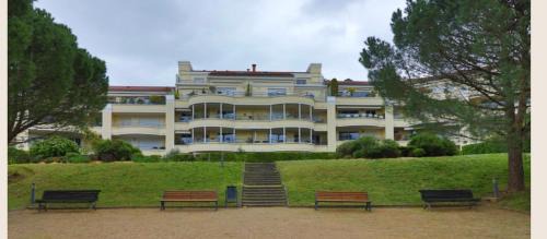 Charbonnieres-les-Bains Apartment | Appartement entièrement équipé