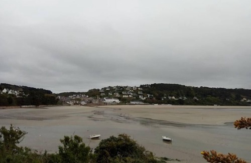 Saint-Michel-en-Greve Apartment | Appartement 50m de la plage
