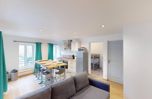 Saint-Vaast-la-Hougue Apartment | Appartement Rénové à Neuf