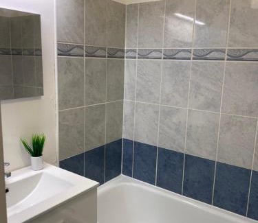 Port-en-Bessin-Huppain Apartment | Appartement Port-En-Bessin Mer Proche
