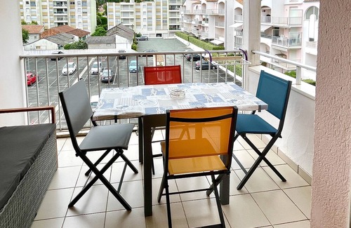 Saint-Palais-sur-Mer Apartment | Appartement Refait à Neuf Centre Ville 300 m de la mer au Pied du Marché