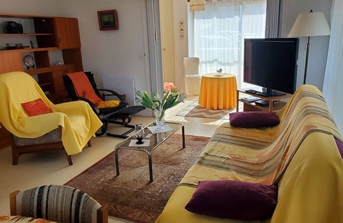 Saint-Quay-Portrieux Apartment | Appartement Spacieux, à 5 Minutes de la Plage, Dans Résidence de Standing