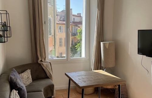 Saint-Lazare Apartment | Appartement 2 Pièces Haut-standing Centre-ville