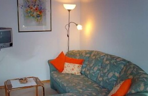 Pidingerau Apartment | Appartement (28 QM) Wohn-/Schlafzimmer mit halbhoher Abtrennung zur Küchenzeile, Dusche/WC, Kabel-/SAT - TV, Balkon