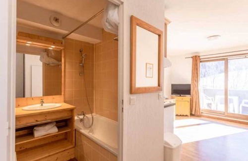 Les Bottieres Apartment | Appartement 3 étoiles - Piscine - ccbbcfi