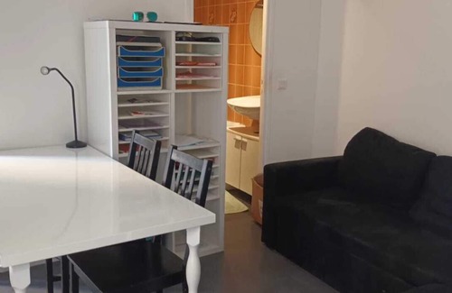 Taverny Apartment | Appartement 3 Couchages à 25 min de la Gare du Nord et 2 min de la Foret!