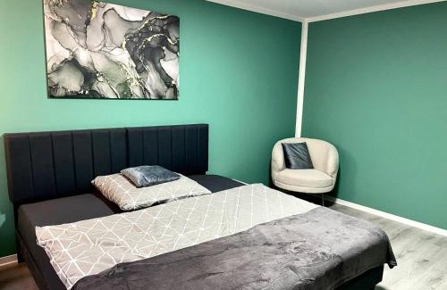 Thiede Apartment | Appartement 3 - geräumige Wohnung mit eigener Küche, Bad und Gartenblick