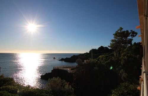 Le Trayas Apartment | Appartement 3 pièces pieds dans l 'eau front de mer sur la côte d'Azur