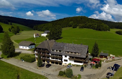 Titisee-Neustadt Apartment | Appartement, 40qm, mit Dusche/WC oder Bad/WC und Balkon