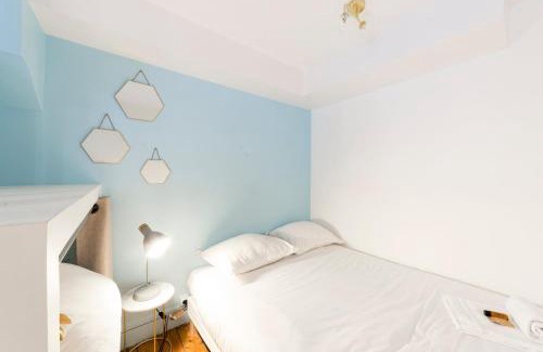 Puvis De Chavannes - Le Lycee Apartment | Appartement au cœur du 6ème arrondissement AIL