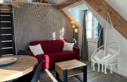 Sauzon Apartment | Appartement au coeur de Sauzon avec vue sur port, près de la plage, Wifi - FR-1-418-257