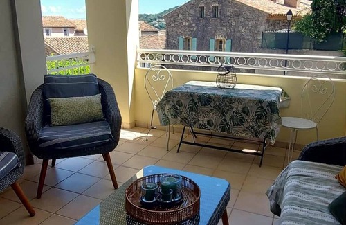 La Garde-Freinet Apartment | Appartement avec piscine dans le Golfe de Saint Tropez