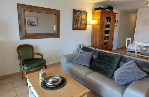 La Garde-Freinet Apartment | Appartement avec piscine dans le Golfe de Saint Tropez