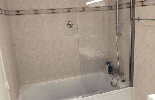 Bobigny Apartment | Appartement Avec 5 Chambres , à 15 Minutes de Paris
