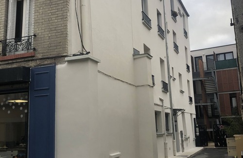 Romainville Apartment | Appartement Avec Parking à 15 Minutes à Pieds du Métro Mairie des Lilas