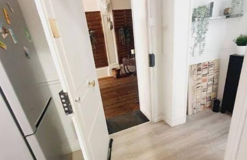 Clichy Apartment | Appartement Avec Patio à en Plein Centre Ville