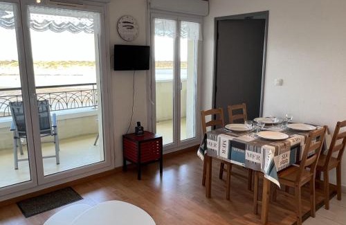 Port Guillaume Apartment | Appartement avec Piscine et Parking, 2 Pièces à Port-Guillaume - FR-1-487-347