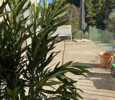 Mimet Apartment | Appartement bastide à la campagne