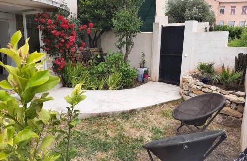 Pierrefeu-du-Var Apartment | Appartement climatisé au calme en Provence