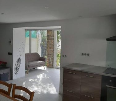 Pierrefeu-du-Var Apartment | Appartement climatisé au calme en Provence