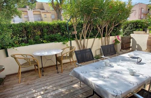 Le Grau-dʼAgde Apartment | Appartement climatisé 3 pièces, 6 pers, terrasse, BBQ, parking privé, à 100 m de la plage - FR-1-423-253