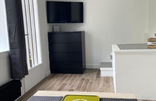 Perros-Guirec Apartment | Appartement cosy avec jardin en centre-ville