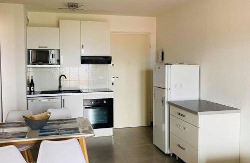 L'Ile-Rousse Apartment | Appartement cosy avec terrasse, proche plage, parking, WiFi - FR-1-63-265