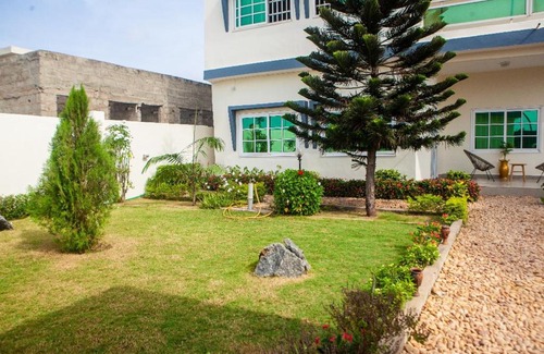 Abomey-Calavi Apartment | Appartement cosy en bordure de mer