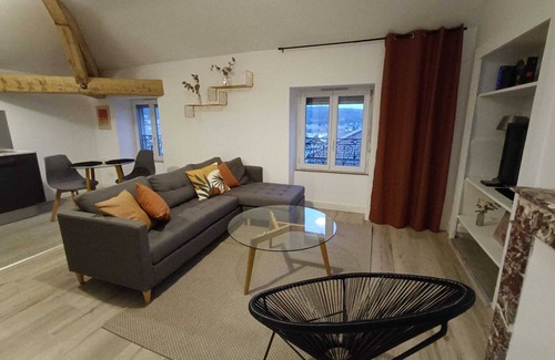 Vienne Apartment | Appartement Cosy - Vue Théâtre Antique & Jardin de Cybèle