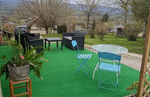 Saint-Girod House | Appartement Dans Maison. Calme et Reposant