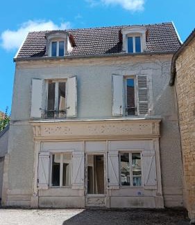 Ancy-le-Franc Apartment | Appartement dans un bâtiment historique
