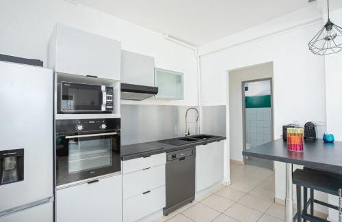 Pointe du Bout Apartment | Appartement de 2 chambres a Les Trois Ilets a 50 m de la plage avec vue sur la ville jardin clos et wifi