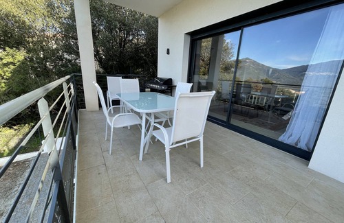 Viggianello Apartment | Appartement de Charme, Neuf, vue sur le Golfe de Valinco et le Maquis