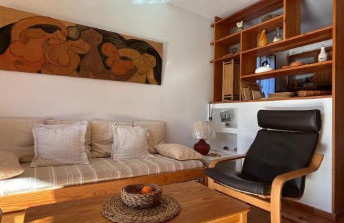 Le Lavandou Apartment | Appartement de Charme à Saint-Clair : Terrasse, Proche Plage et Commodités - FR-1-677-44