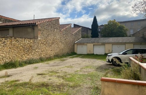 Castres Apartment | Appartement en Rez-de-chaussée Avec Parking Privé