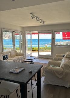 Alpes-Maritimes Apartment | Appartement exception les pieds dans l'eau