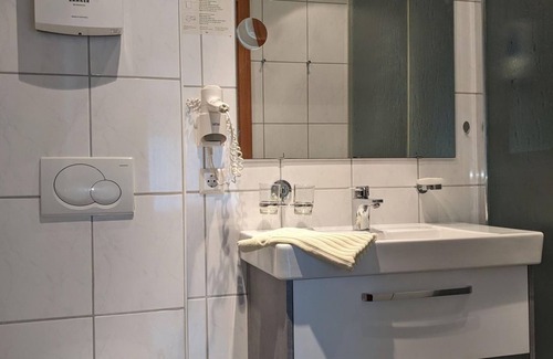 Briedern Apartment | Appartement/fewo, Dusche, WC - Ferienwohnung am Moselstrand