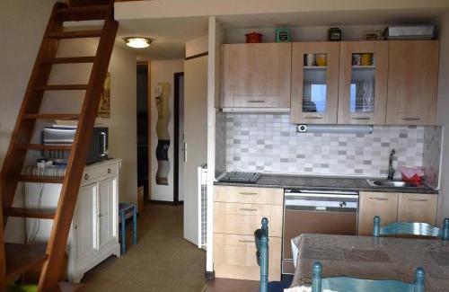 Font-Romeu-Odeillo-Via Apartment | Appartement 2 Pièces Mezzanine avec Vue Panoramique, Balcon et Equipements Complets à Font-Romeu - FR-1-580-27