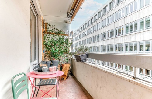 Carnot - Gailleton Apartment | Appartement Isola, climatisé et parking privé - Welkeys