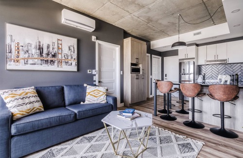 Saint-Roch Apartment | Appartement Luxe | Incredible Sunset View - Pool - Parking - Near Old Québec