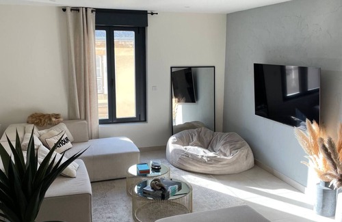 Republique Apartment | Appartement Luxueux en Hyper Centre à 20 min du Circuit des 24h